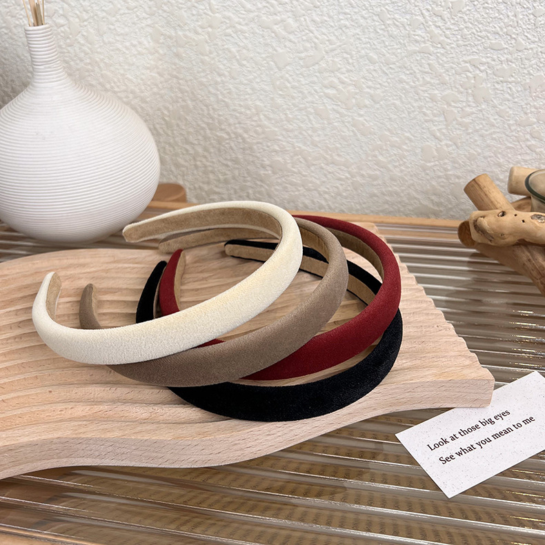 Diadema Fina de Terciopelo Vintage