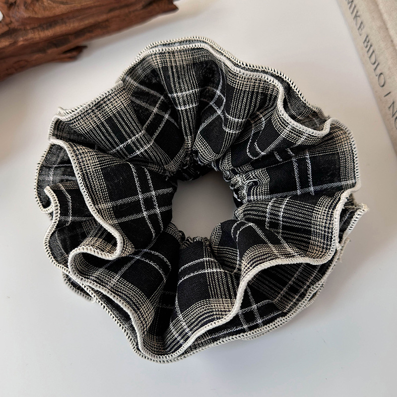 سكرونش مزدوج الطبقة منقوش مع دانتيل