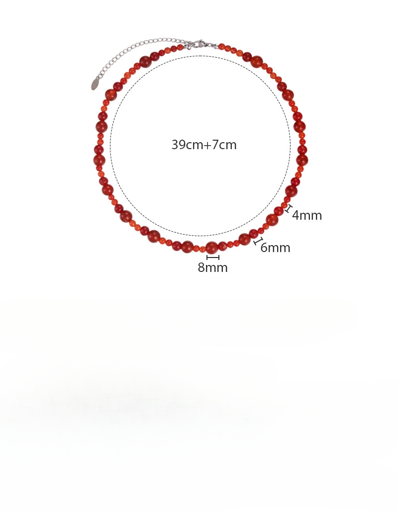 قلادة خرز حمراء