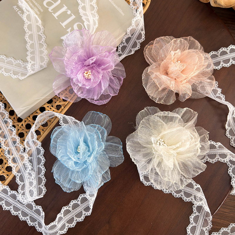 Кораловий Намисто з Квітковою Мереживною Стрічкою