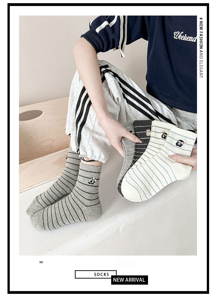 Meias Mid-Calf Femininas Bordadas com Listras e Desenhos Animados