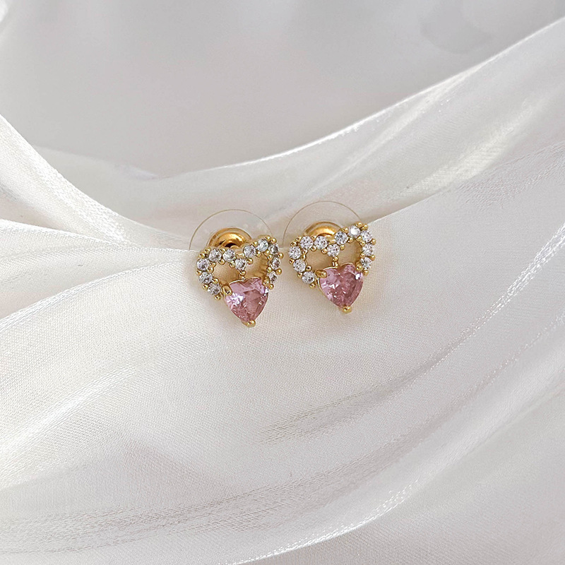 أقراط زراعية قلب فراشة مزينة بزركون ملون