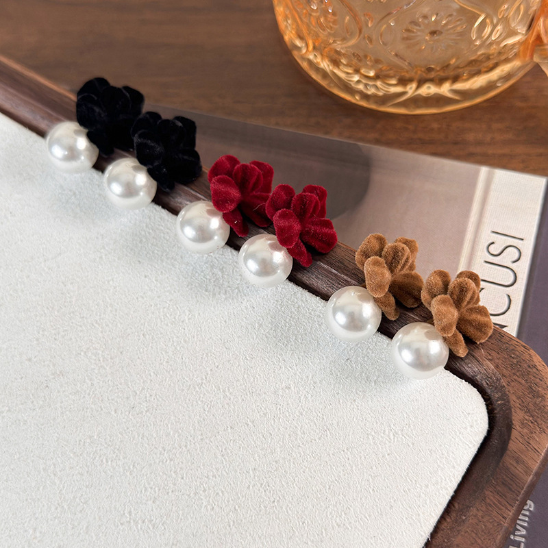 벨벳 플라워 펄 귀걸이