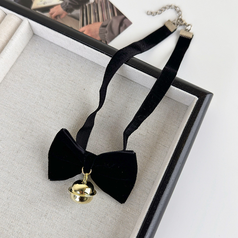 버건디 벨벳 목걸이