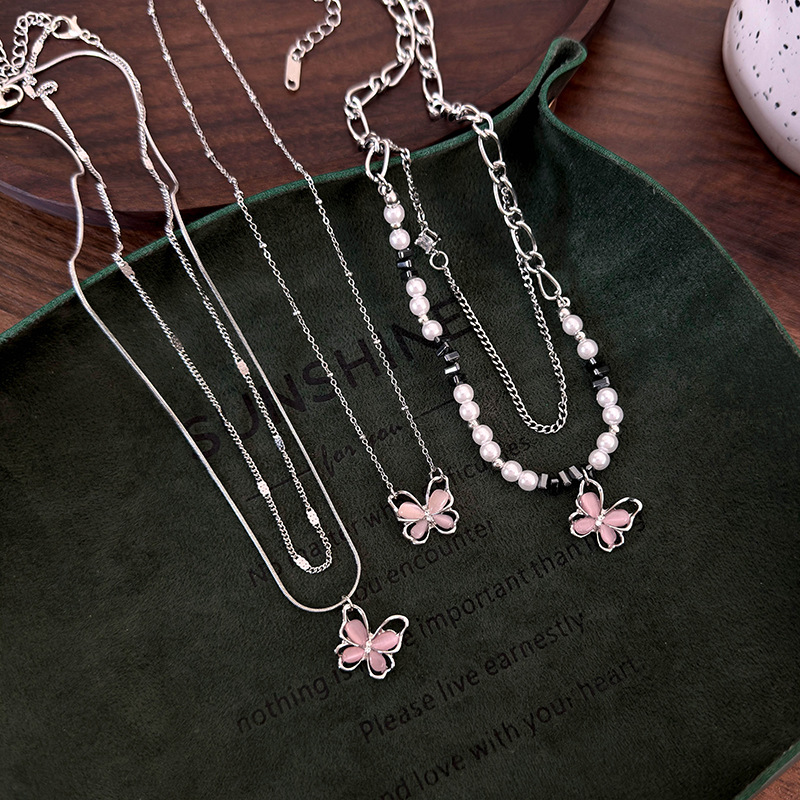 Pembe Kelebek İnci Çift Katmanlı Choker Kolye