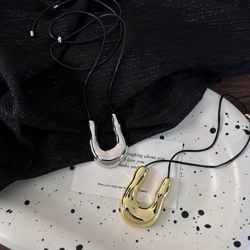 Довге Намисто Підкова U-подібної форми