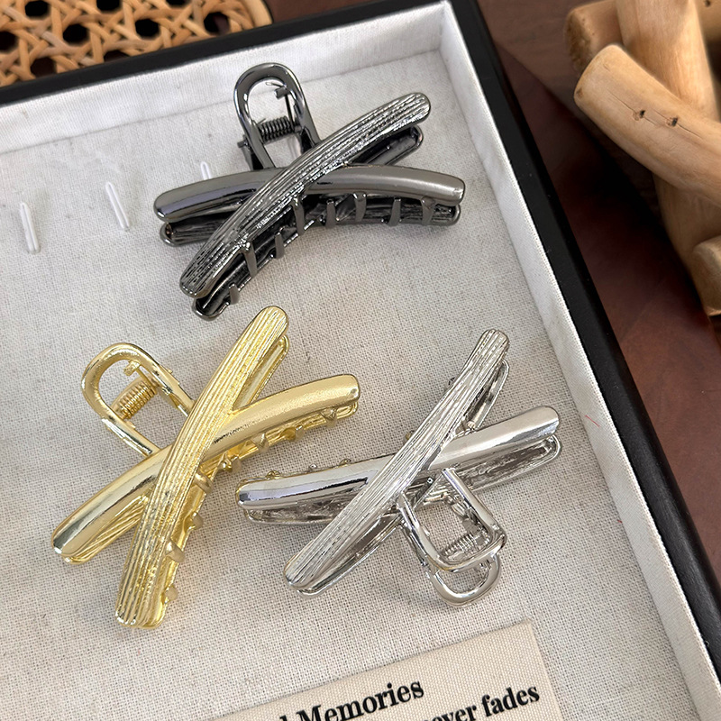 Металева Заколка-Акула X-Подібна Крос