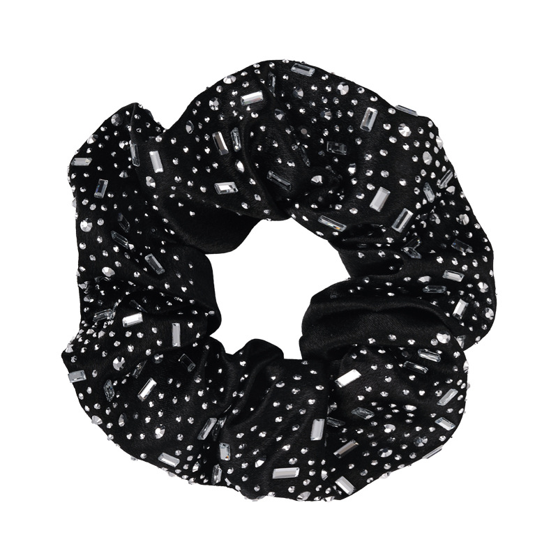 Scrunchies și Bande de Păr cu Strass