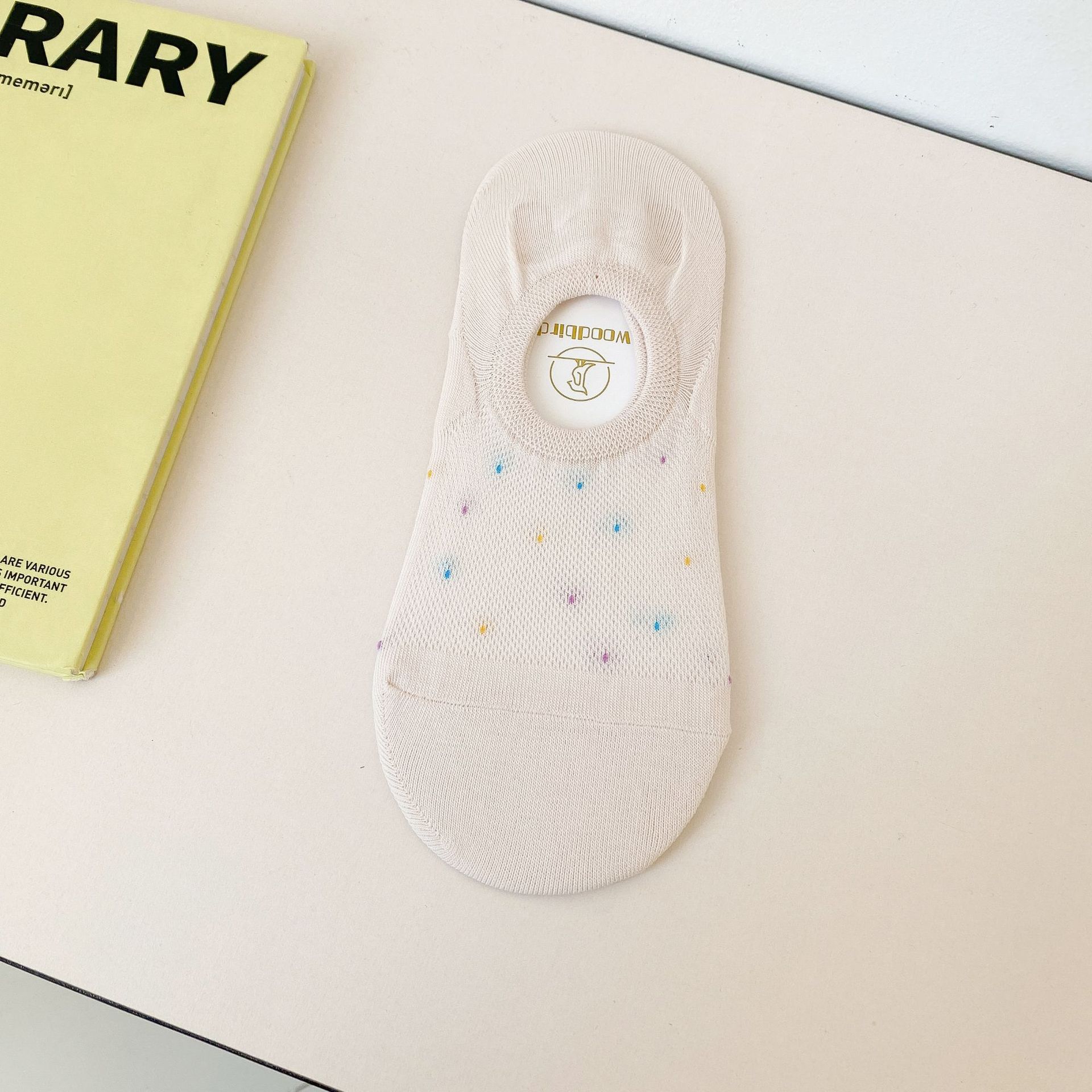 ถุงเท้าไม่มีขอบสตรี