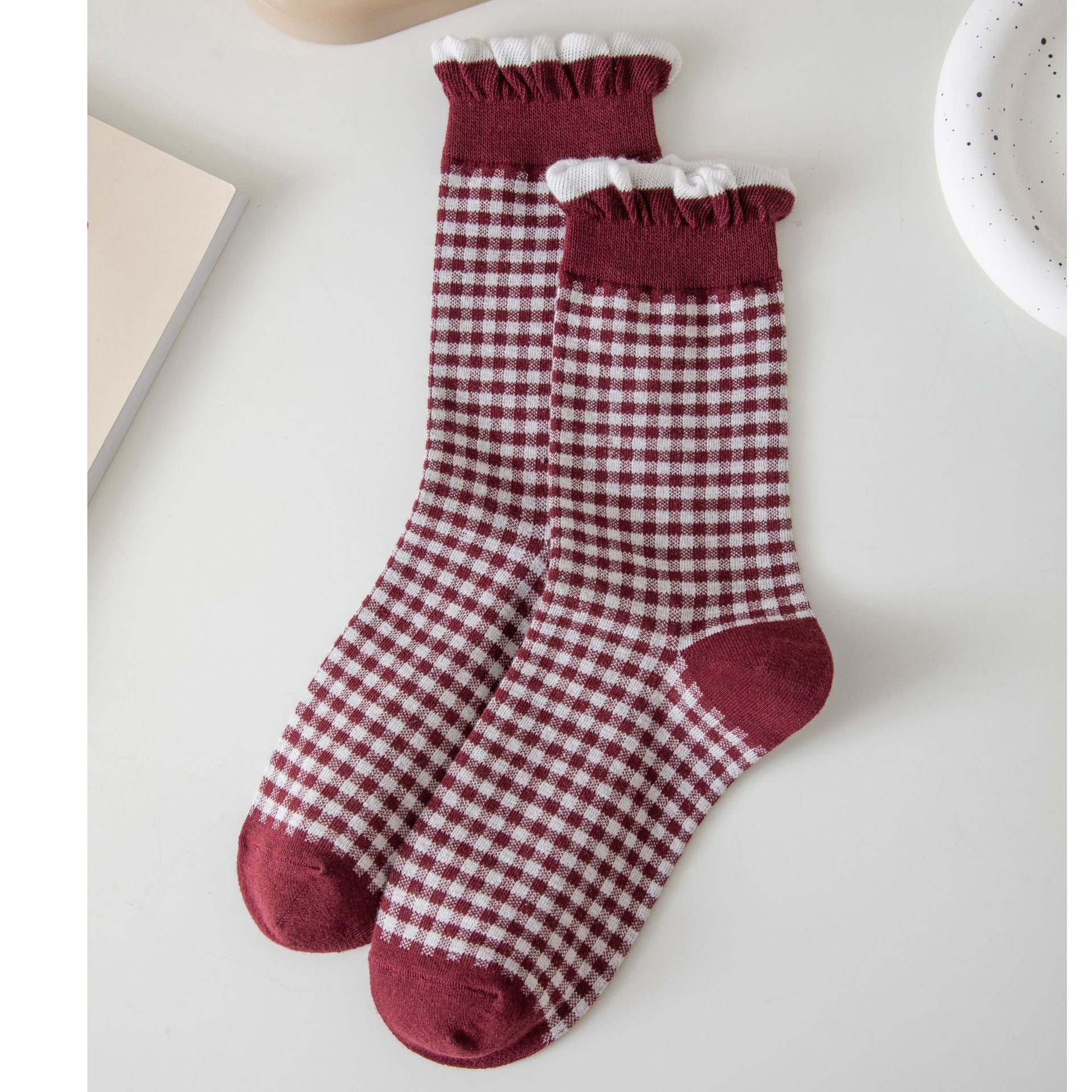 Meias Femininas de Xadrez e Bolinhas