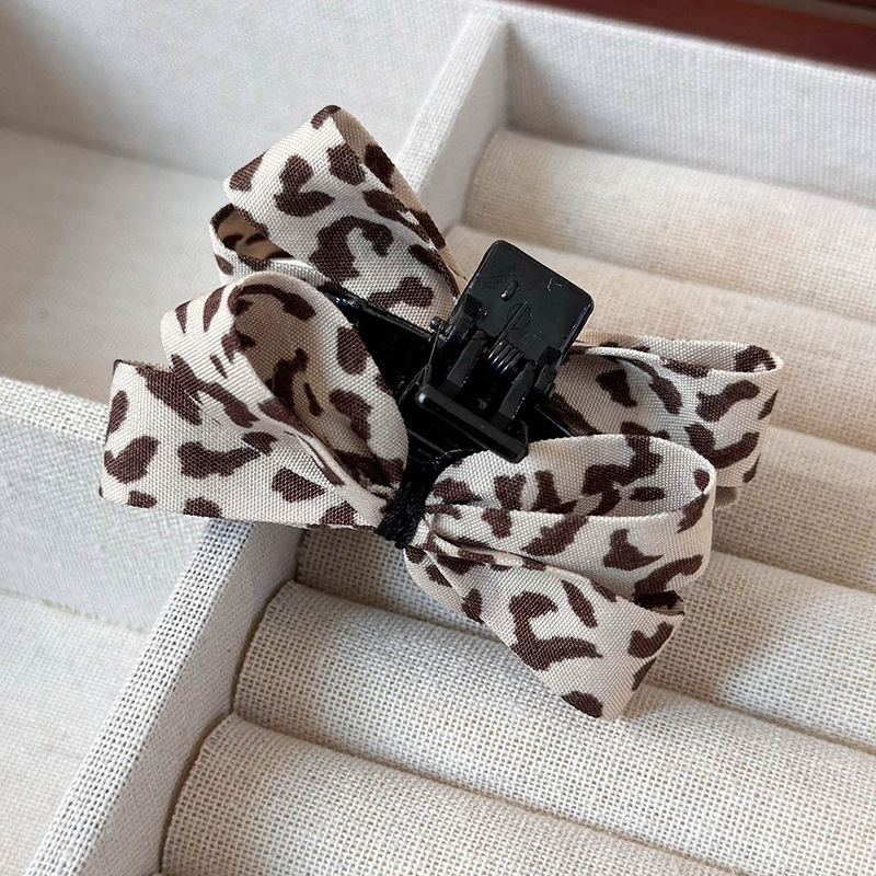 Agravă pentru păr cu fundiță leopard