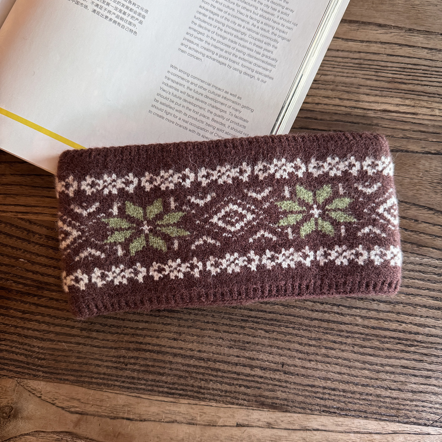 Πλεκτή Κάπα για Μαλλιά με Φαρδύ Γείσο