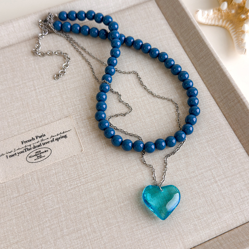 Блакитне намисто з мушлями та намистинами