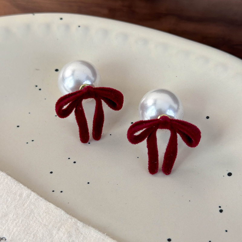 Cercei cu Fundiță și Perlă Flockate