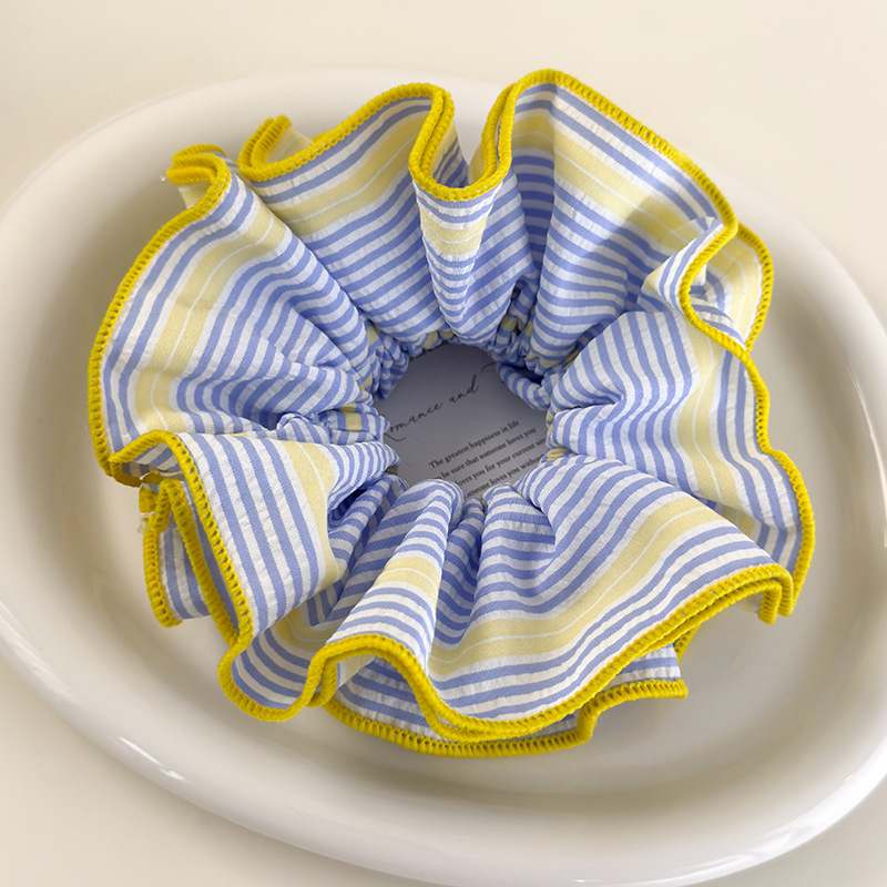 マルチレイヤーストライプスクランチー