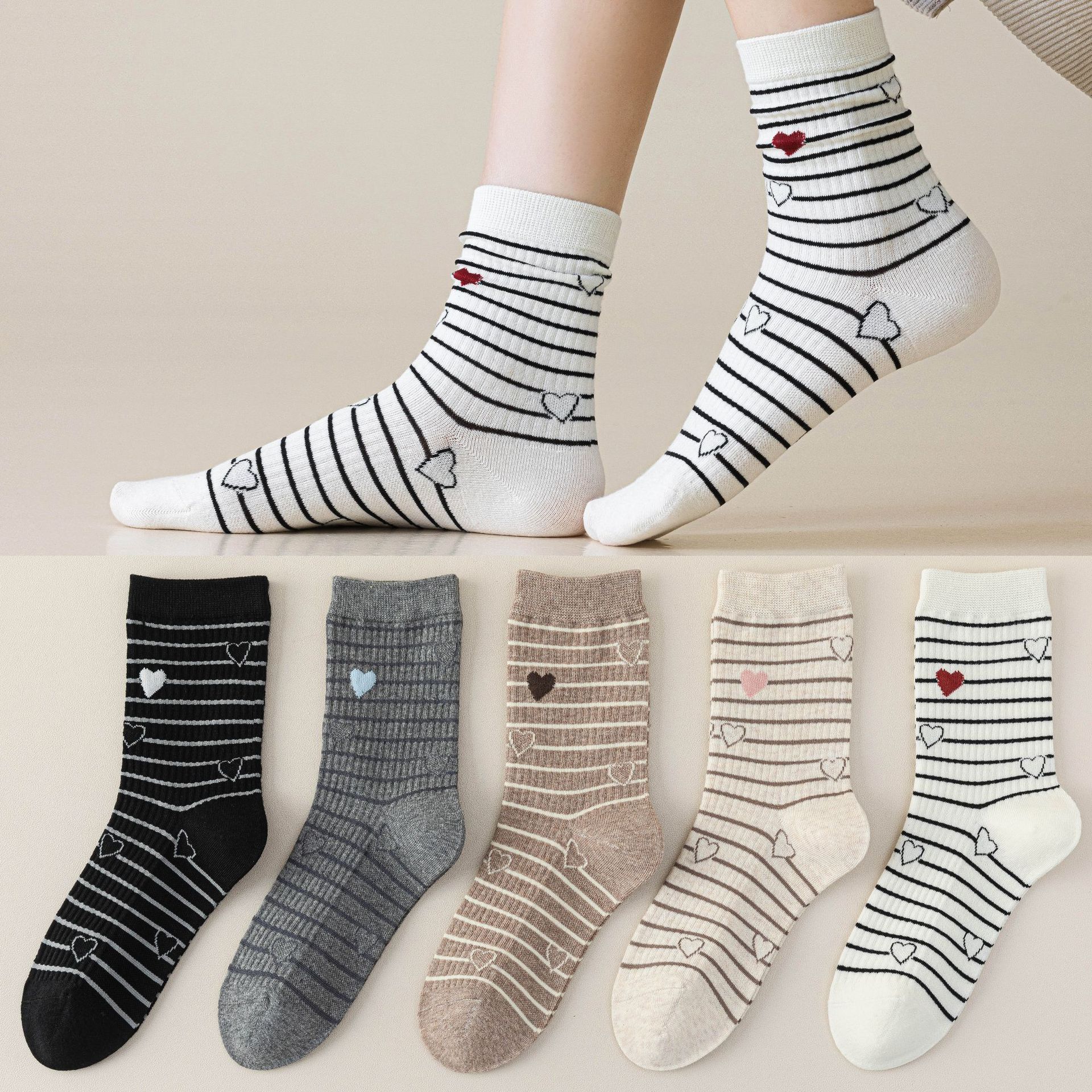 Meias de Corações Listrados para Mulheres