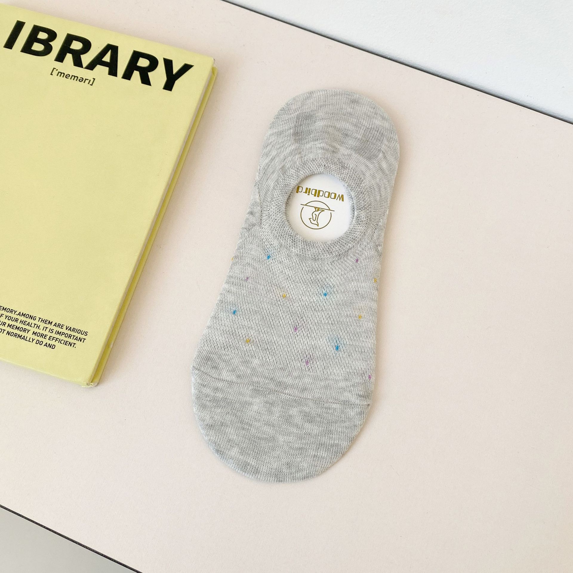 ถุงเท้าไม่มีขอบสตรี