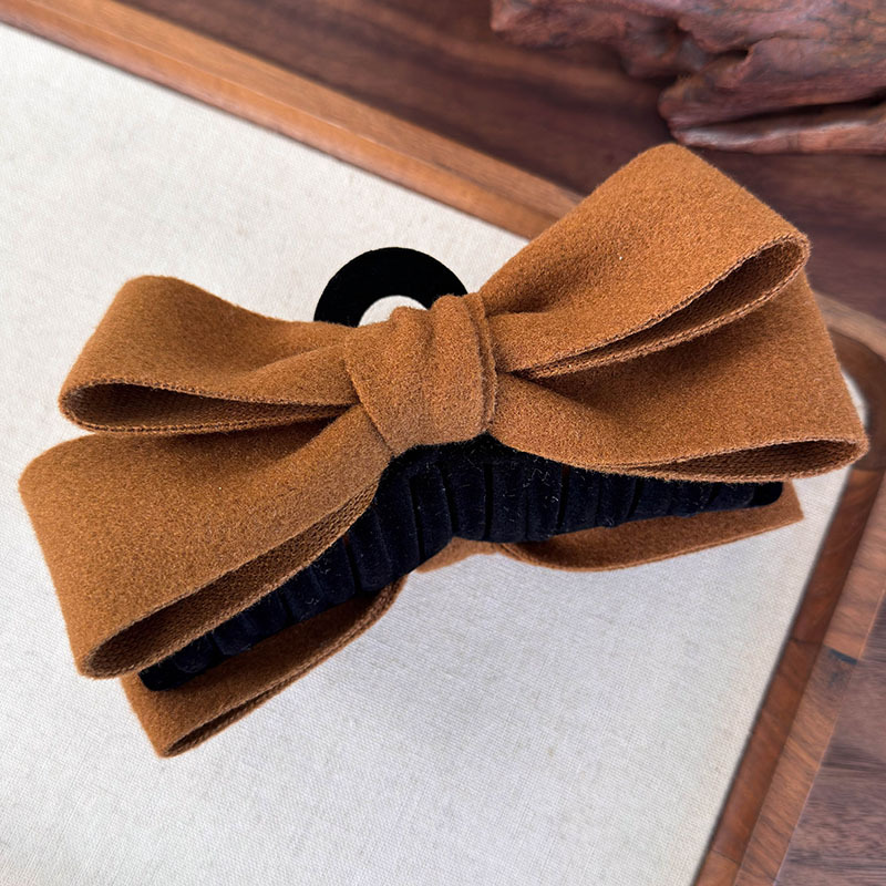 Agrafă de Păr cu Fundiță de Catifea