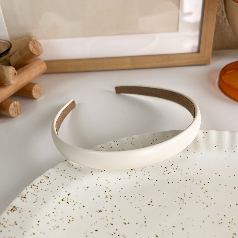 Cinta para el Cabello de Cuero Crema