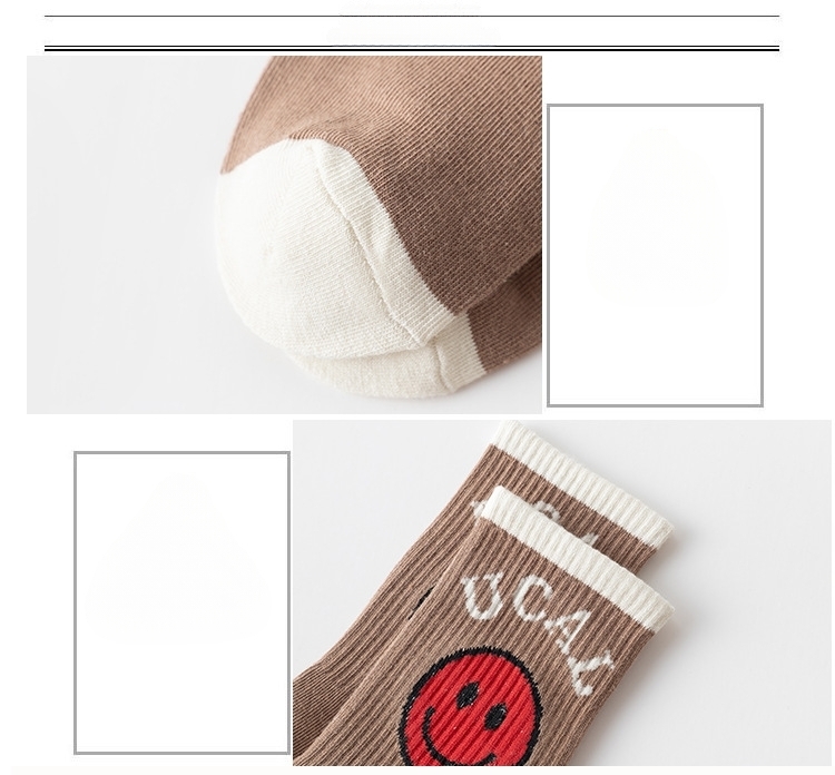 Meias Mid-Calf com Carinhas Sorridentes