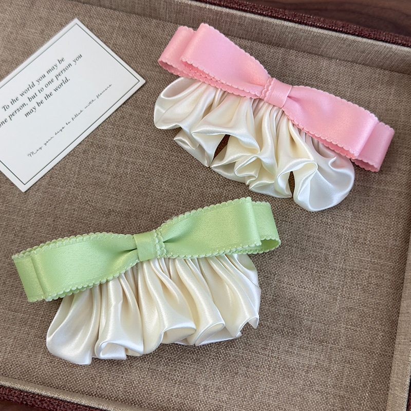 Agrafă de Păr Vintage din Satin cu Volane