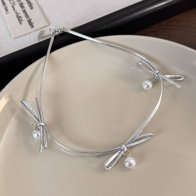 Шкіряний Намисто-чокер з Перлиною