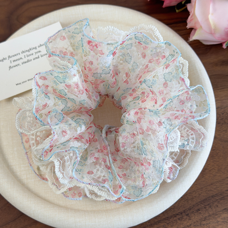 Scrunchies z Koronkowym Wykończeniem Kwiatowym