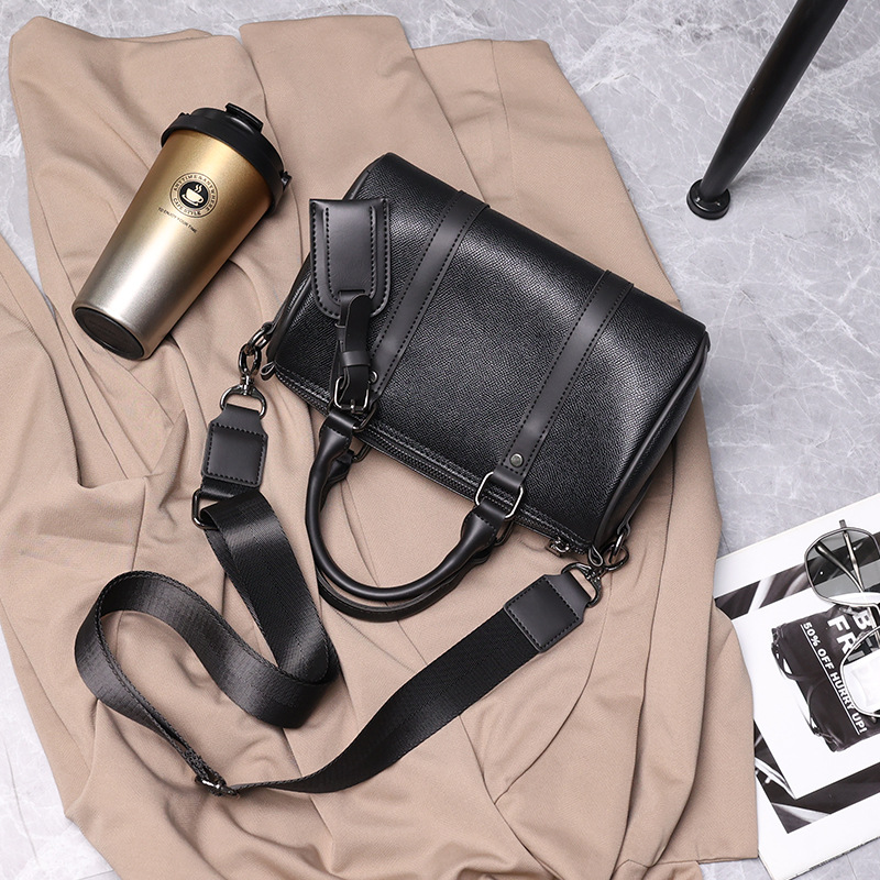 メンズクロスボディバッグ