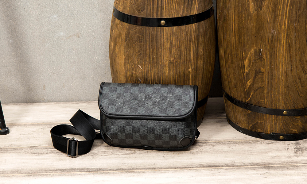 กระเป๋าสะพายข้างรีโทรลายสกอต