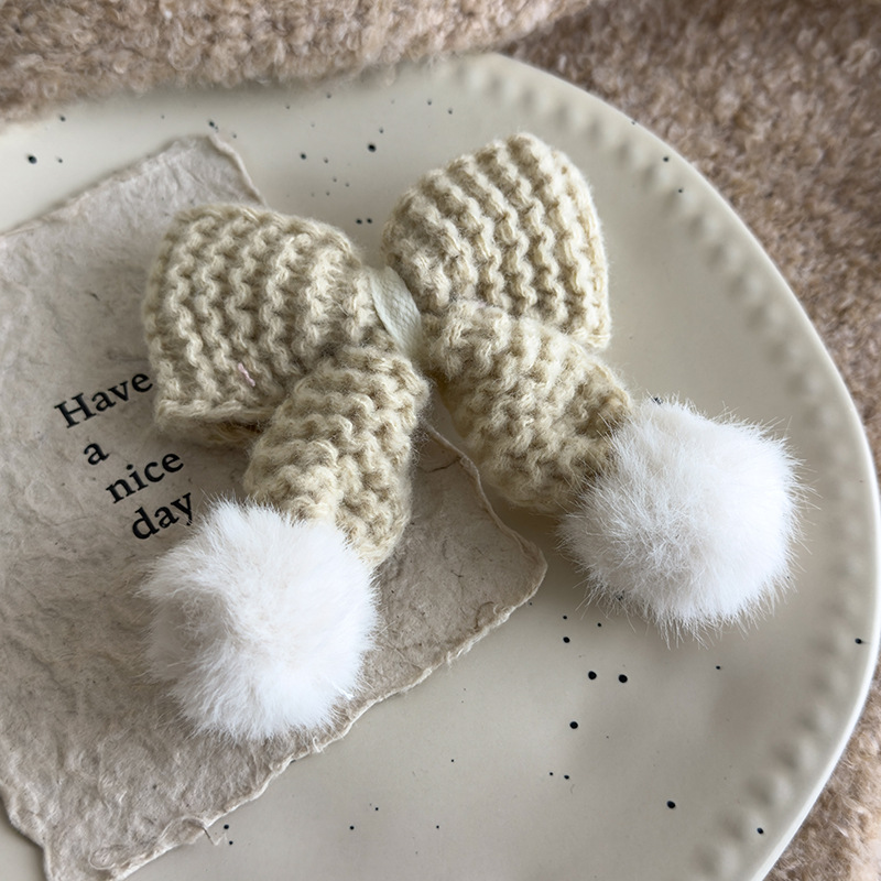 Κλιπ Μαλλιών με Παρυφή και Πομπόν από Νήμα