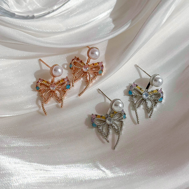 Orecchini a Bottone Fiocco e Perle