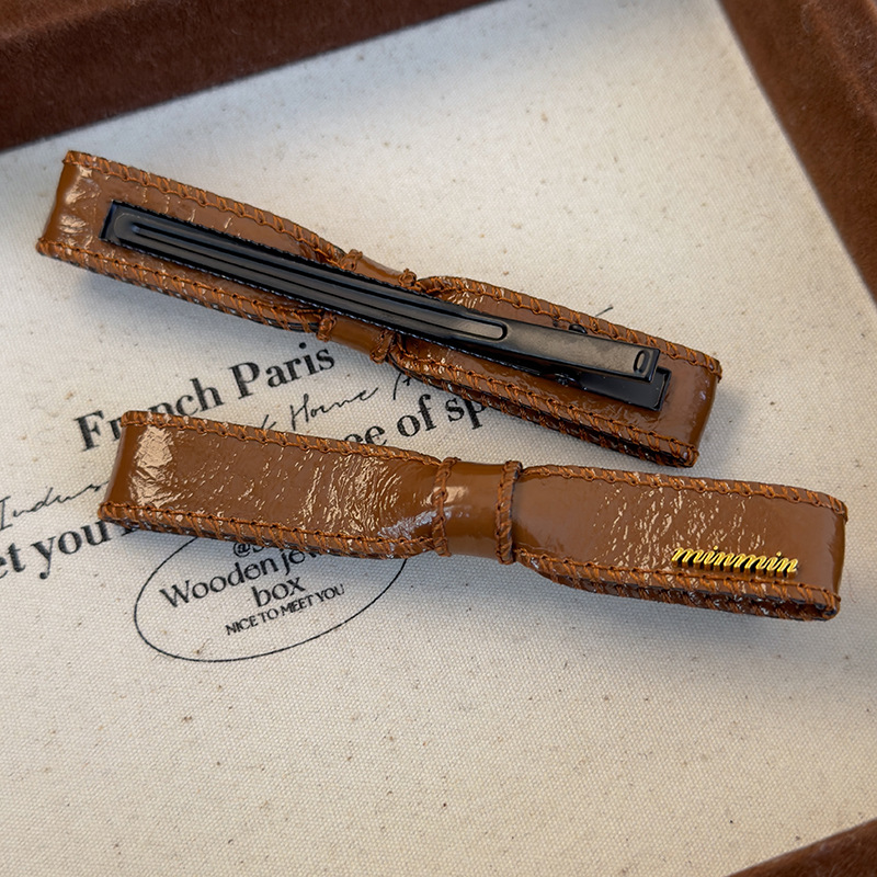 Zapinka do Włosów Dziób Kaczki ze Sztucznej Skóry z Kokardą