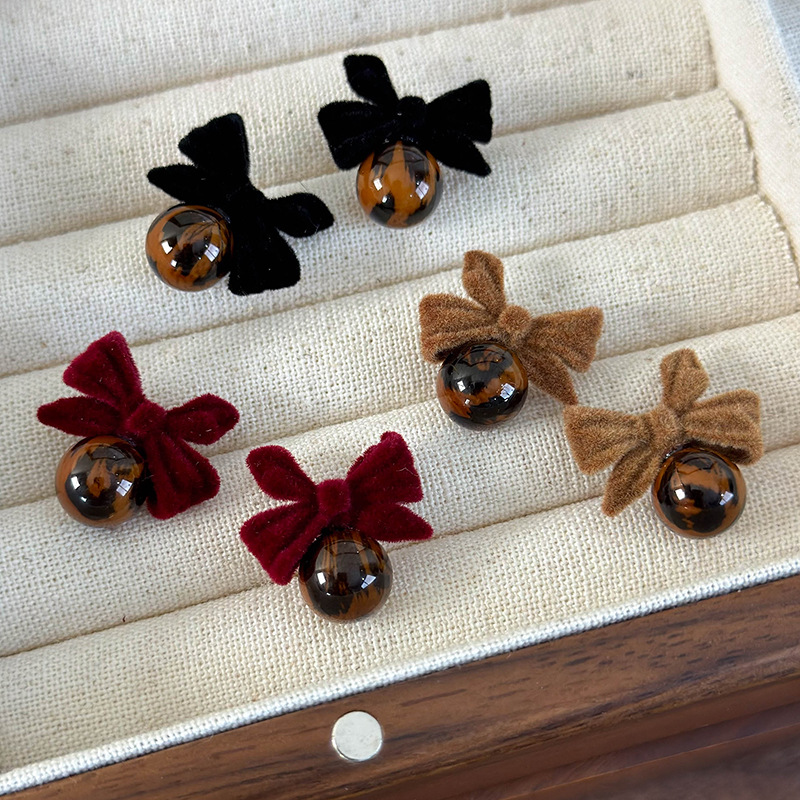 レオパードプリントボールイヤスタッド