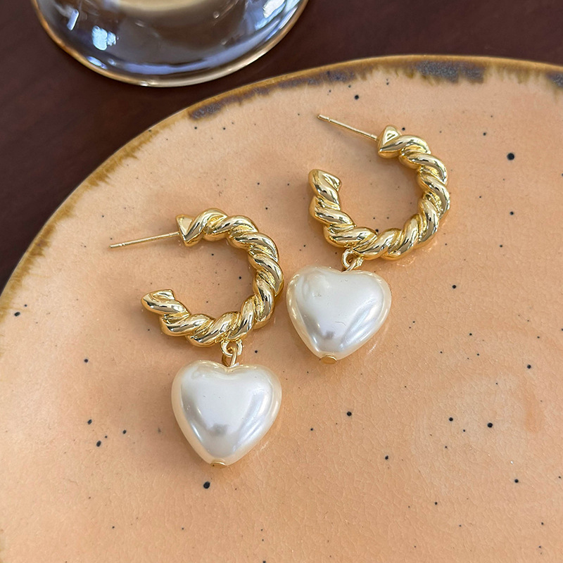 Orecchini con Pendenti a Petali Perlati Strass