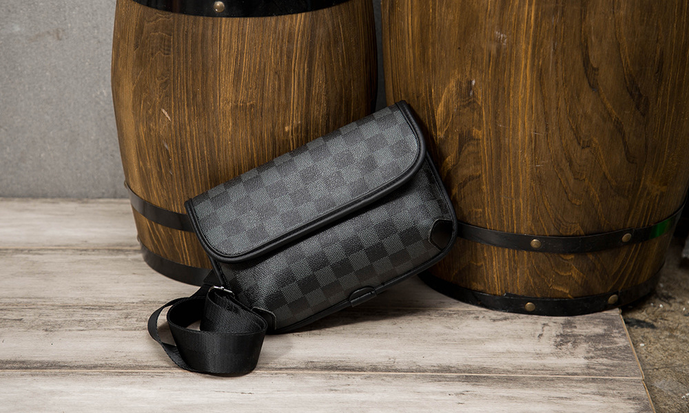 กระเป๋าสะพายข้างรีโทรลายสกอต