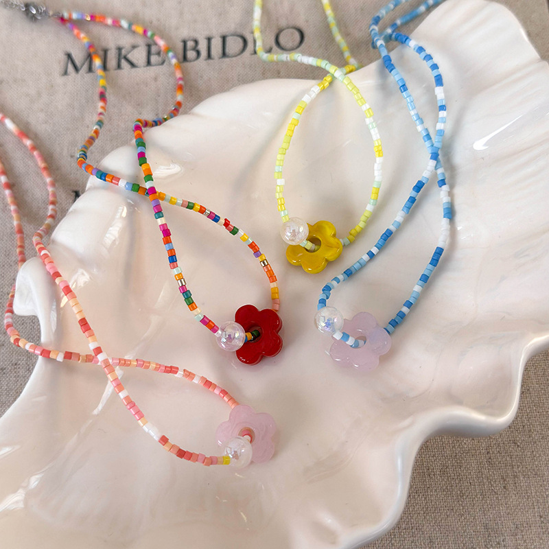 สร้อยคอช็อคเกอร์ดอกไม้เลื่อม