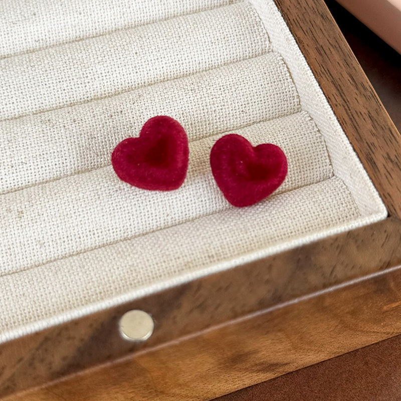 Burgu Flok Çiçekli Küpeler