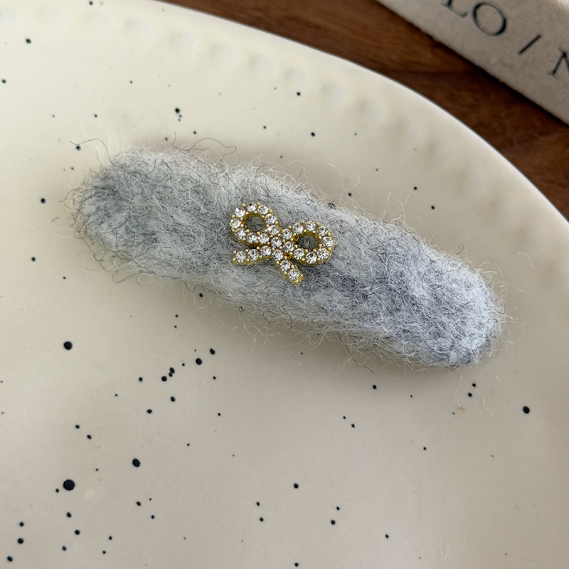 Agrafă de păr cu fundiță strass