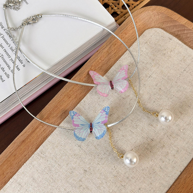 Colar Borboleta Arco-íris