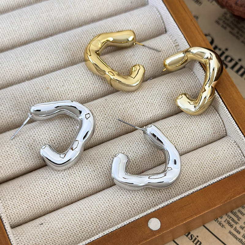 ジオメトリックトライアングルイヤリング