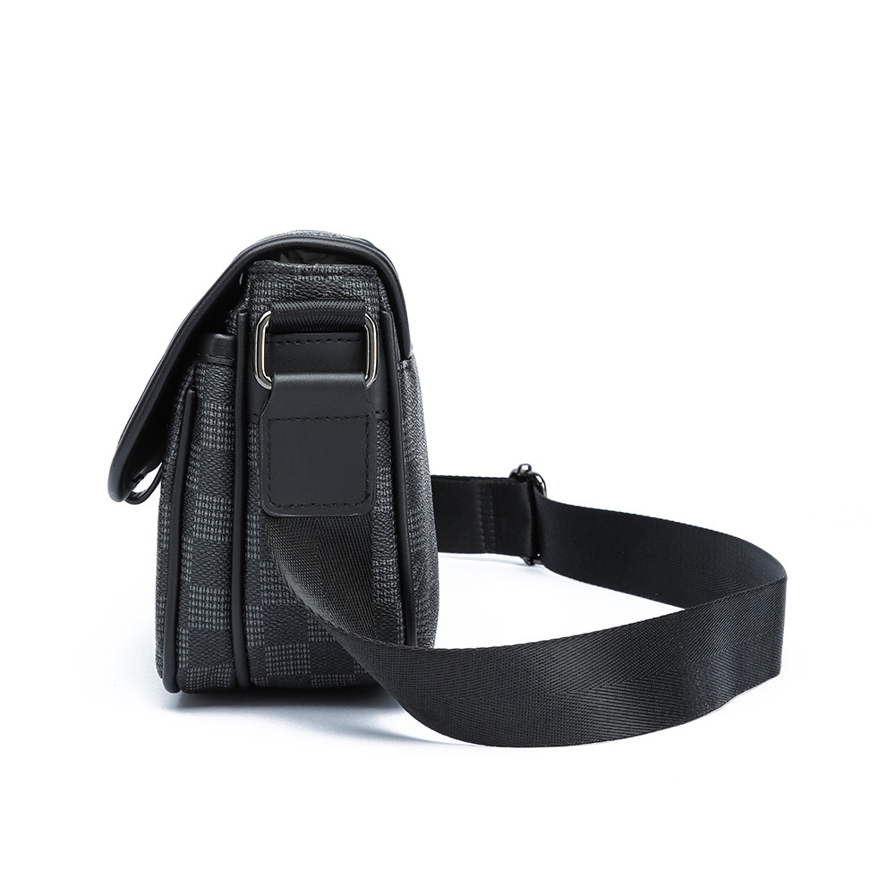 Túi đeo chéo nam kẻ caro