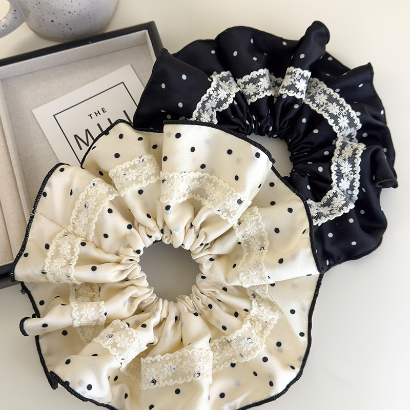 Prickig Satäng Spets Scrunchy