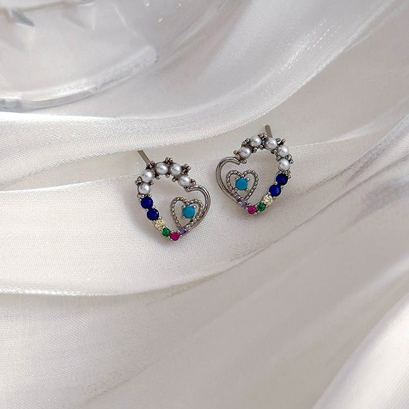 أقراط قلب مجوفة