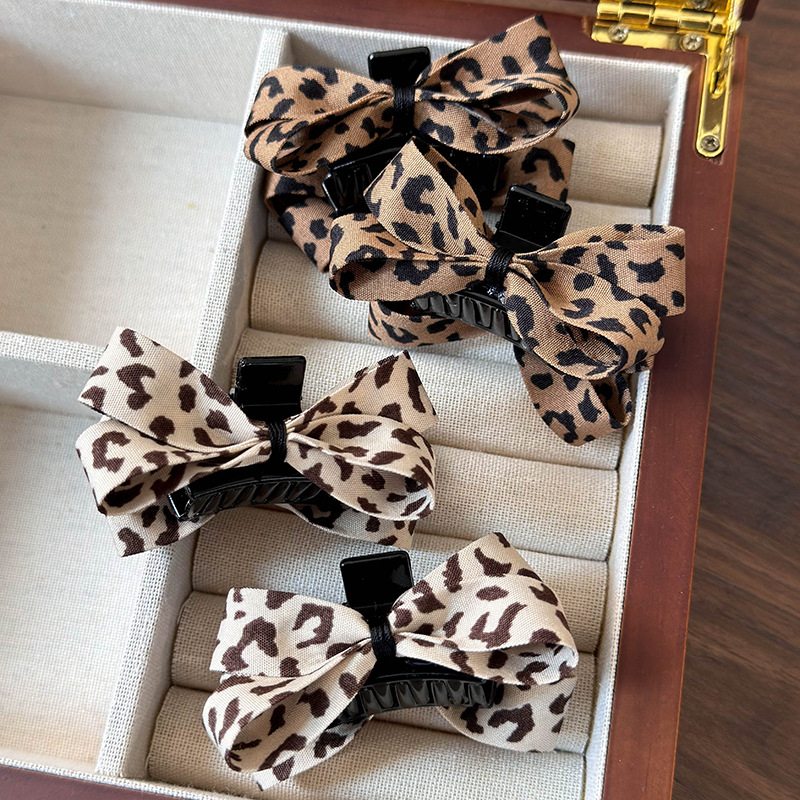 Agravă pentru păr cu fundiță leopard