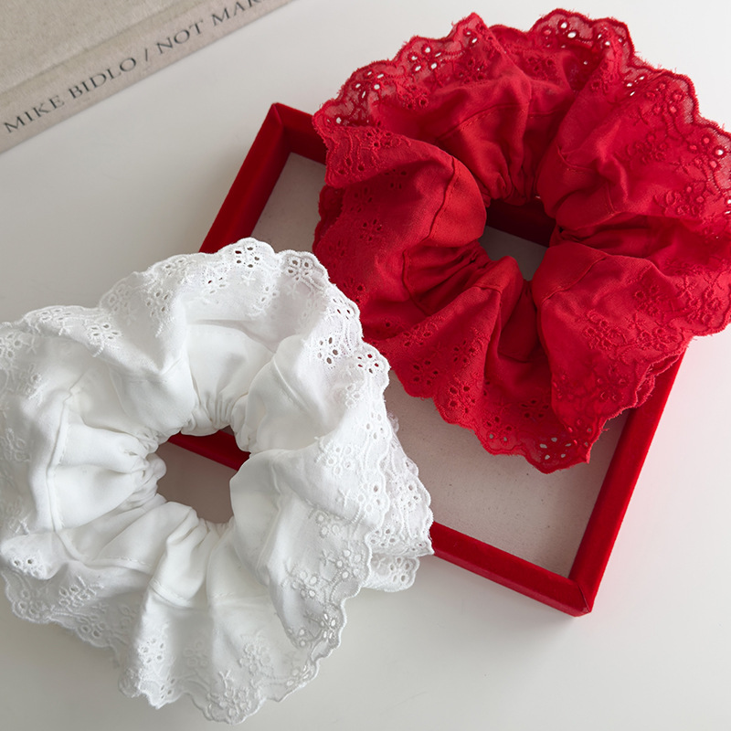 オーバーサイズレーススクランチ