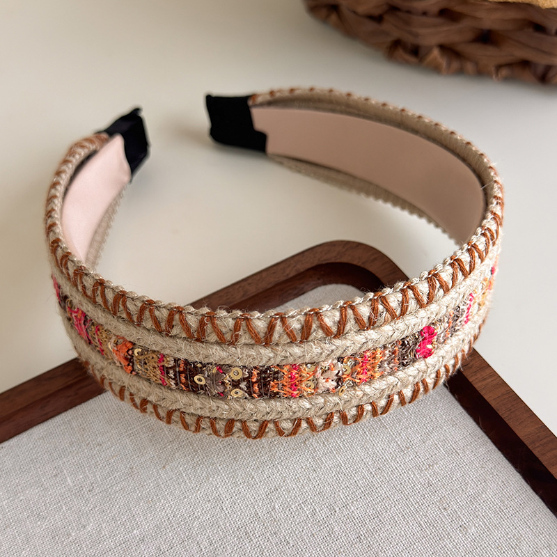 Diadema de Paja de Ala Ancha