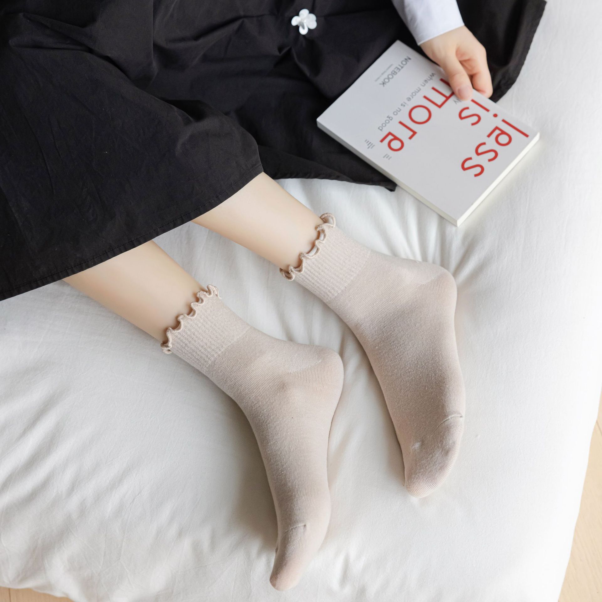 ถุงเท้ายาวครึ่งน่องผ้าฝ้ายสำหรับผู้หญิง