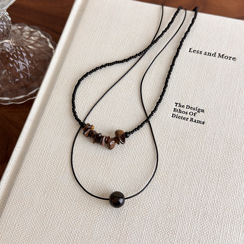 Чорне геометричне намисто з намистинами Тигрове Око