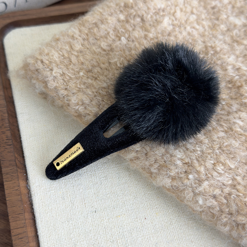 Γεωμετρικά Τριγωνικά Κλιπ Μαλλιών με Γούνα Πον-Πον