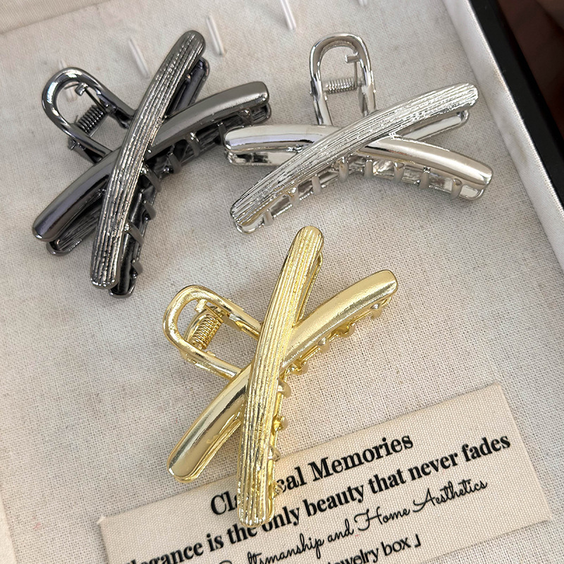 Металева Заколка-Акула X-Подібна Крос